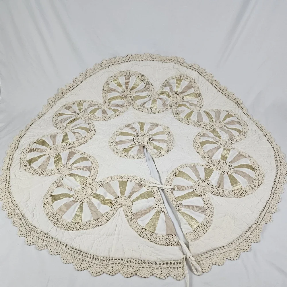 Patchwork Christmas Tree Skirt Quilted Chrochet Large Gold Lame Vintage